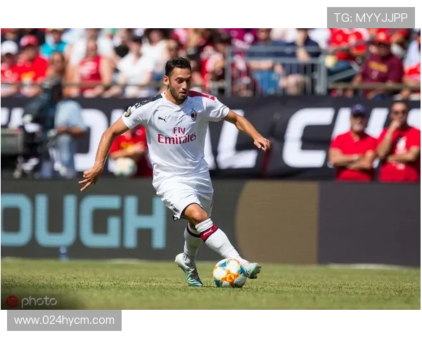 恰尔汗奥卢回应加盟传闻:但愿如此!加拉塔萨雷 4000 万欧报价逼近国米底线(2) 恰尔汗奥卢回应加盟传闻:但愿如此!加拉塔萨雷 4000 万欧报价逼近国米底线(2)